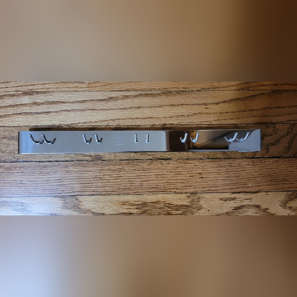 Cutco Utensil Wall Mount in Stainless Steel